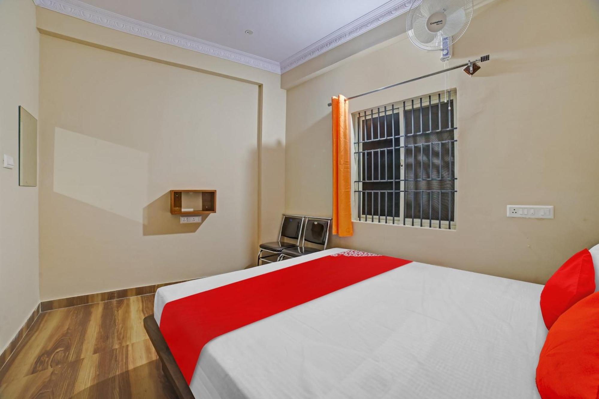 Spot On 81074 Sk Lodge Bangalore Bagian luar foto