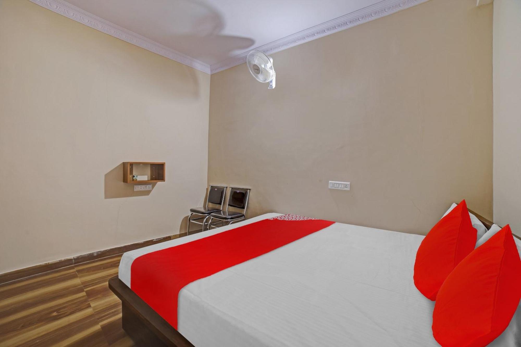 Spot On 81074 Sk Lodge Bangalore Bagian luar foto
